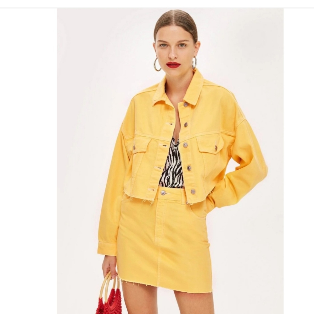 💛TopShop Hacked denim jacket and skirt💛
